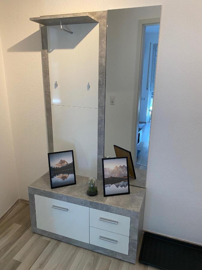 3 Zimmer Apartment In S-Bahn Naehe, 76 Qm, Max 5 Pers, 30Qm Dachterasse, Garage, Internet 1000 Mbit Gaertringen Ngoại thất bức ảnh